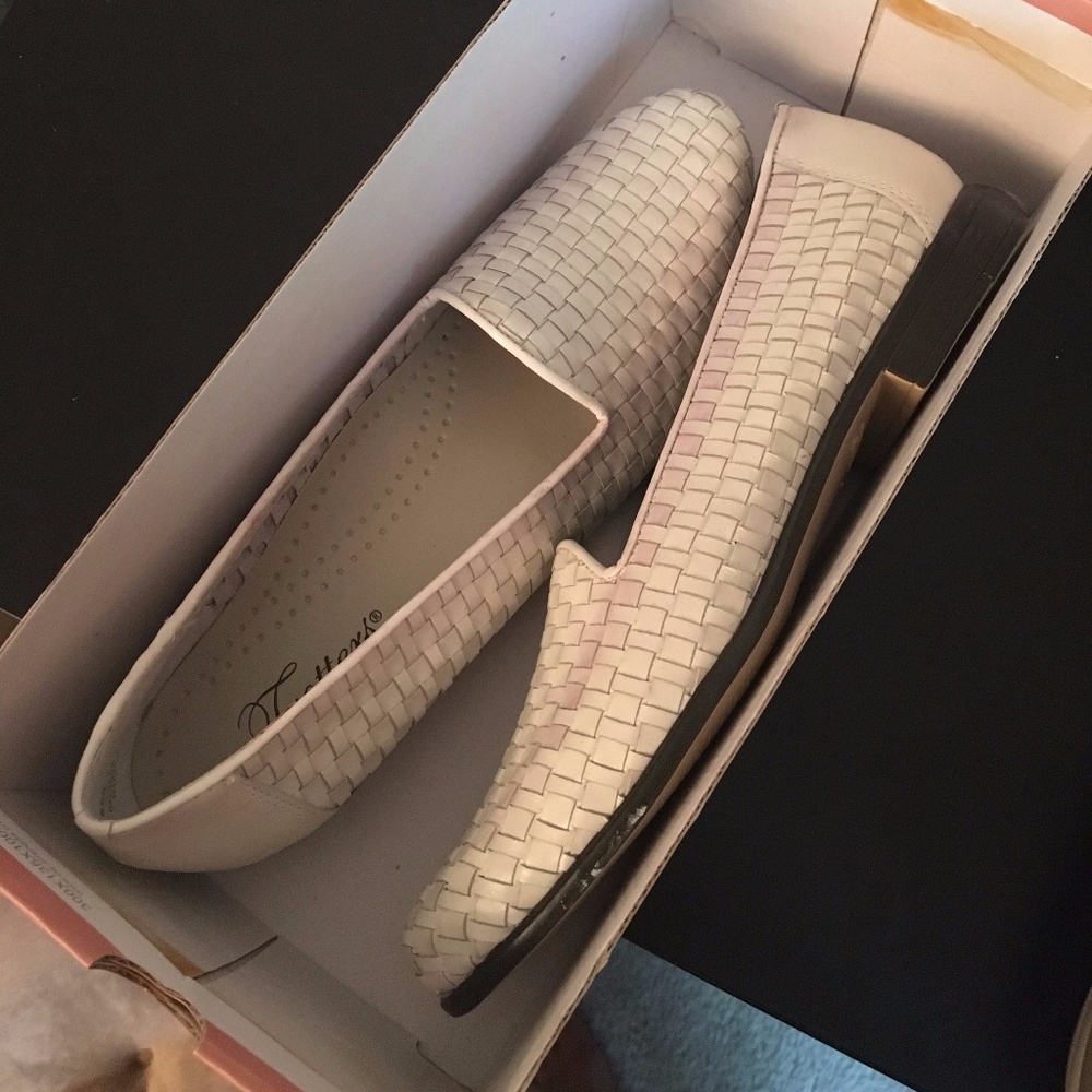 Trotters Liz- size 8 Super Slim (AAAA)