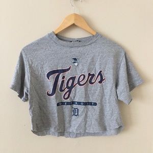Cropped Detroit Tigers Tee