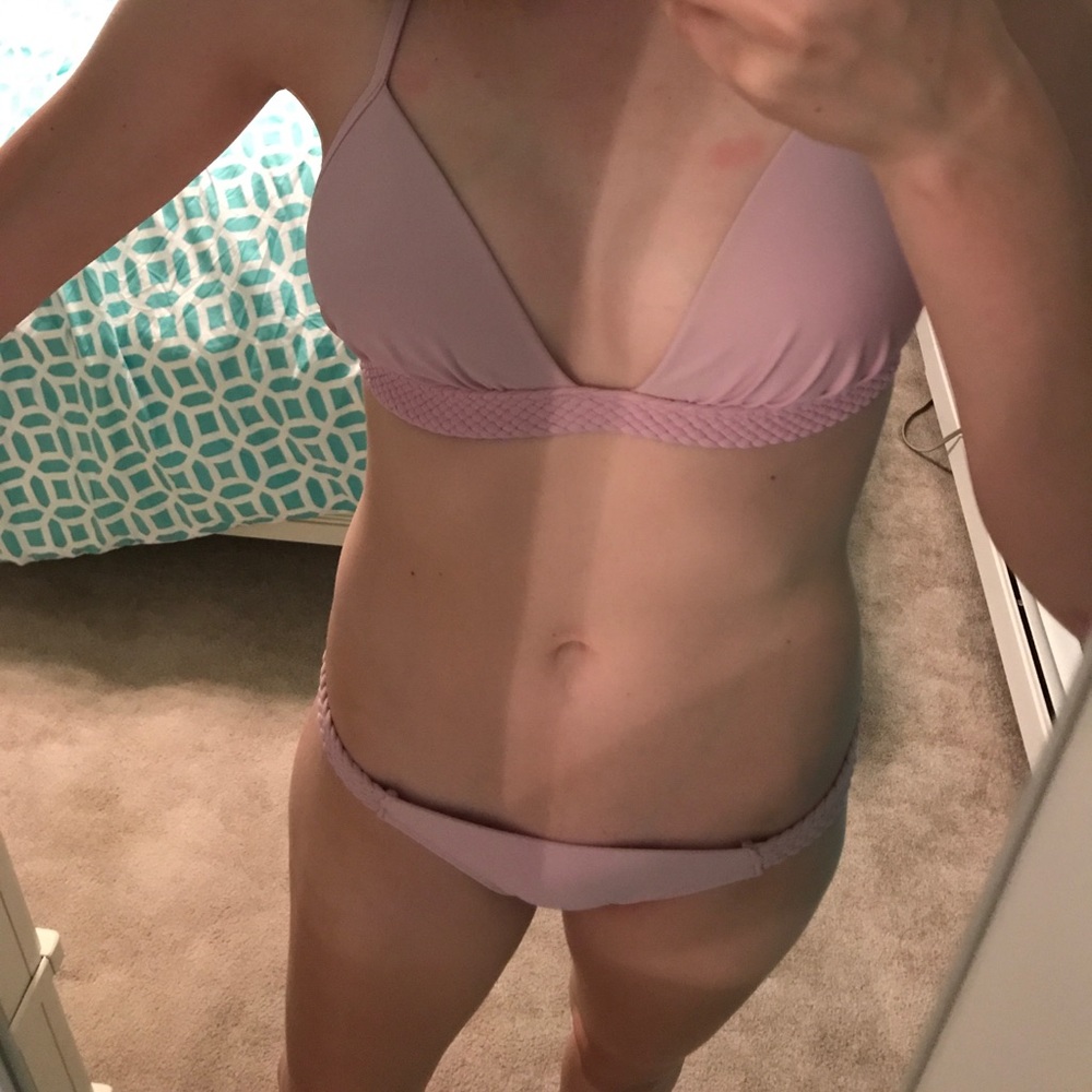 Bikini - Picture 3 of 3