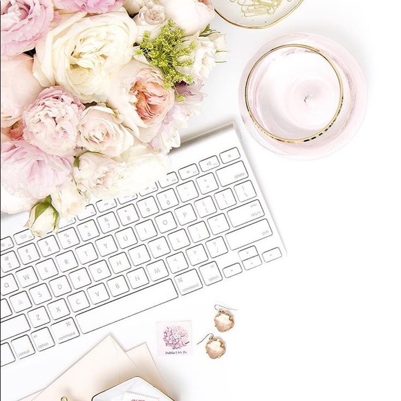 ▫️WELCOME TO SHOPBLUSH ▫️ - Picture 2 of 8