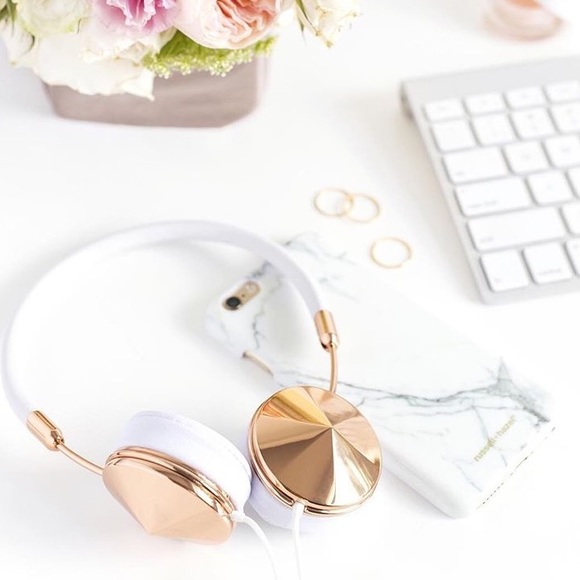 ▫️WELCOME TO SHOPBLUSH ▫️ - Picture 5 of 8