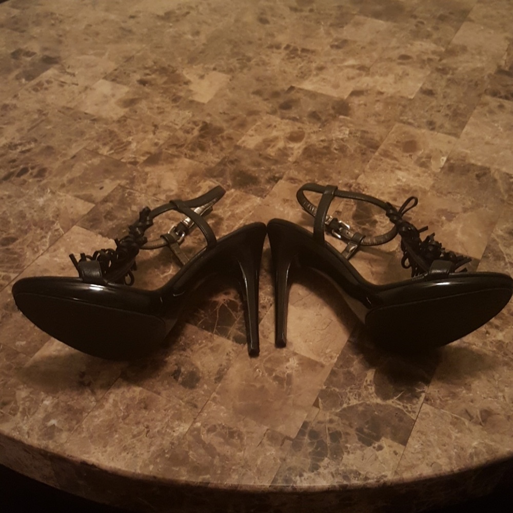 Carlos by Carlos Santana High Heel - Picture 2 of 6