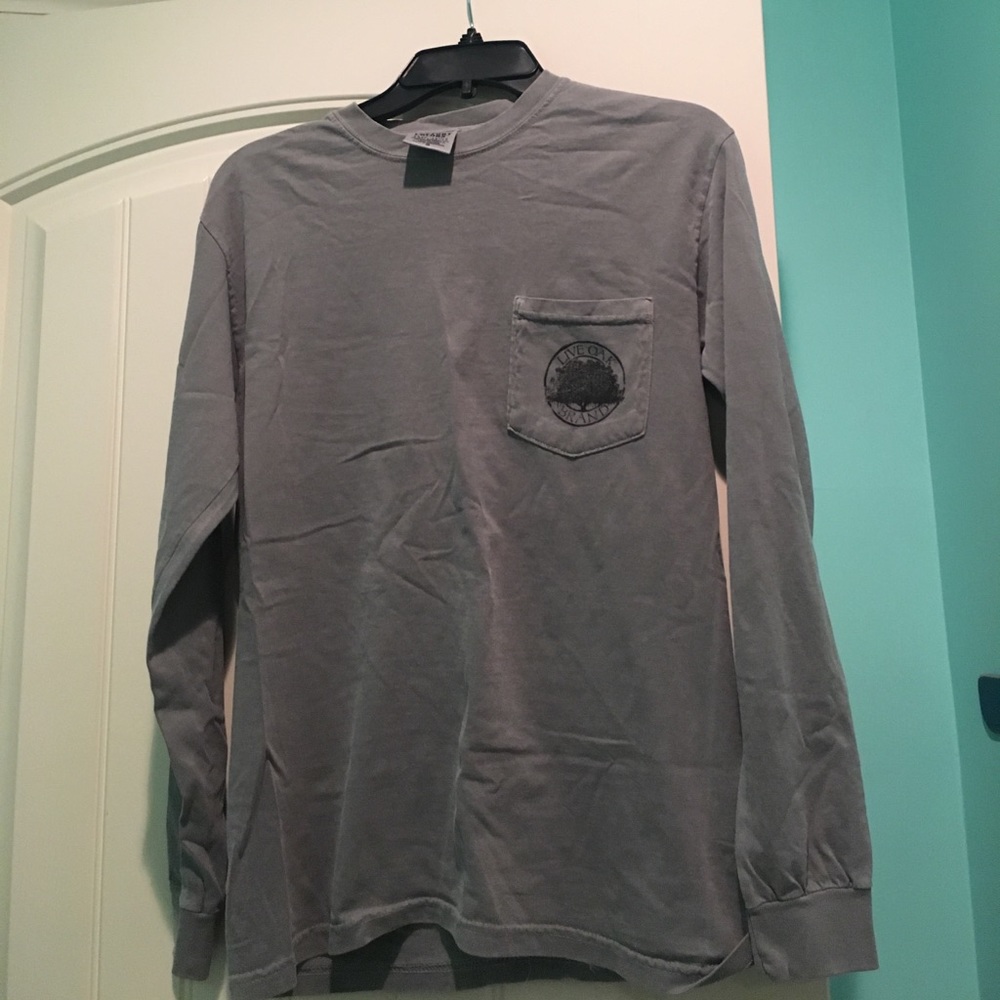Gray Live Oak Brand T Shirt (size small)