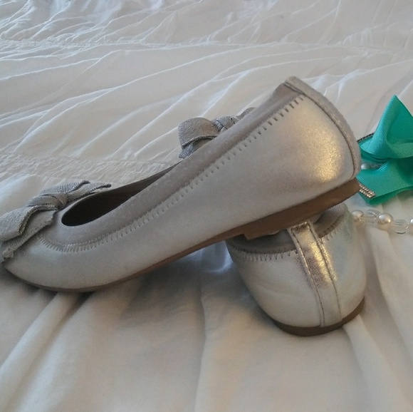 Girls Silver Flats - Picture 4 of 4