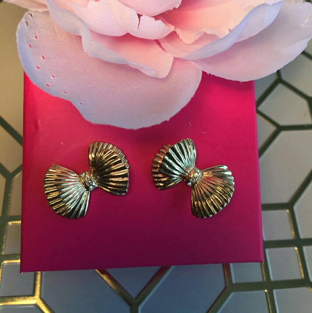 Gold Bow Tie earings