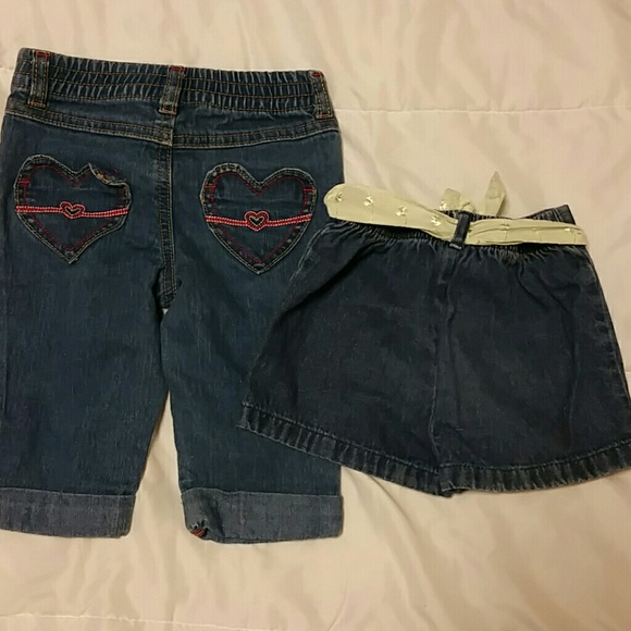 Two pairs 2t girls denim shorts - Picture 2 of 2