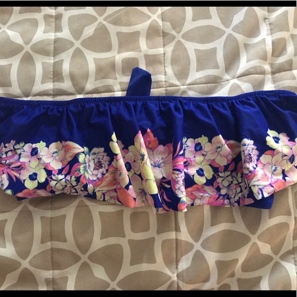 Strapless flower bathing suit top