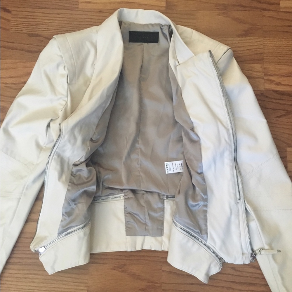 SOLD!!!! Vegan leather white moto jacket - Picture 6 of 8