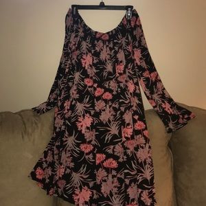 Flowy express dress size large