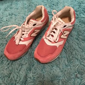 Men's new balance sneakers