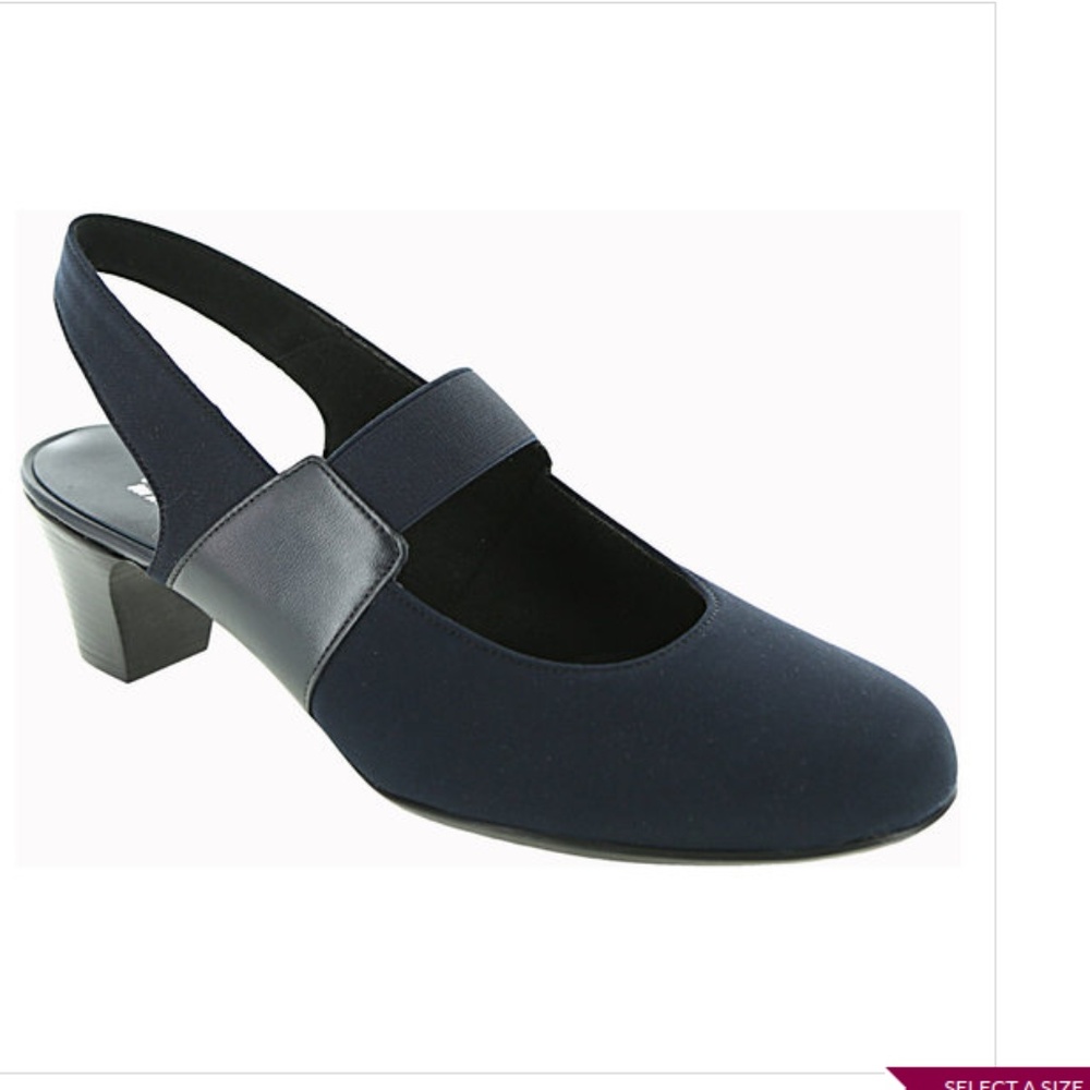 Munro American- Ella- Size 8 Super Slim (AAAA)