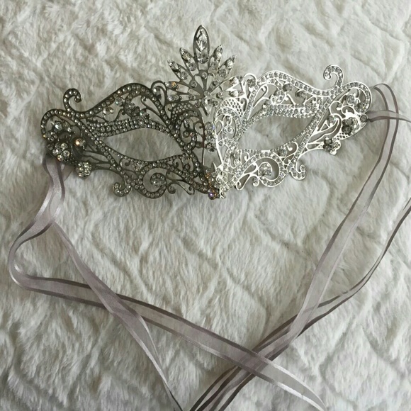 Silver mask - Picture 2 of 4