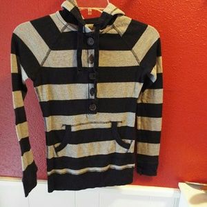 Hooded gray and black pullover with buttons