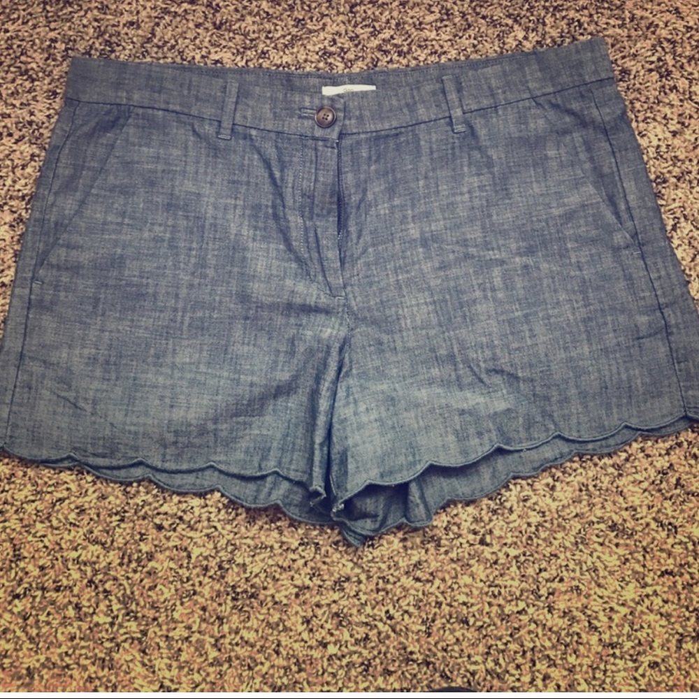 Gap scalloped chambray shorts size 12