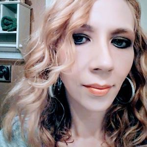 Meet your Posher, Alexia