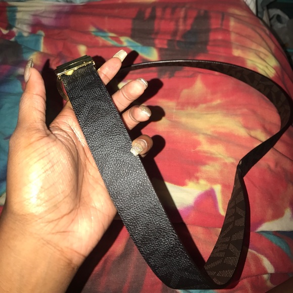 Micheal kors reversible belt - Picture 3 of 3