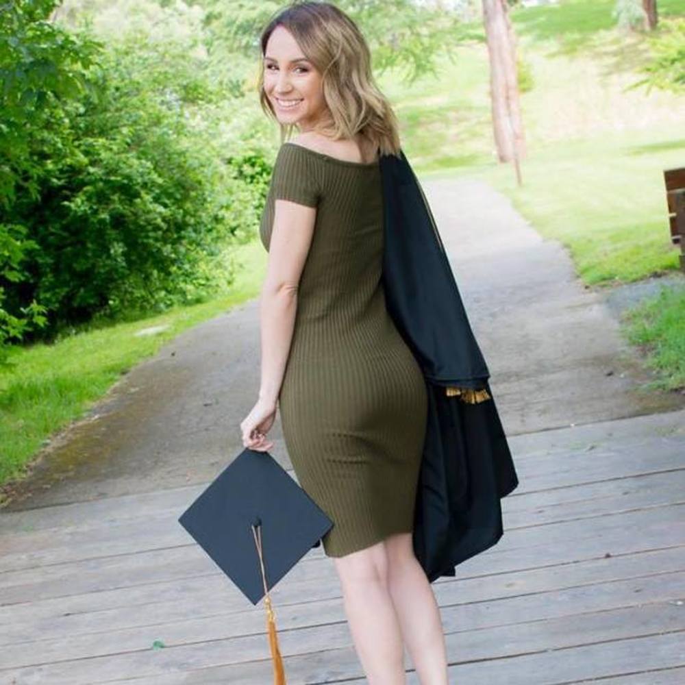 Meet your Posher, Alyssa