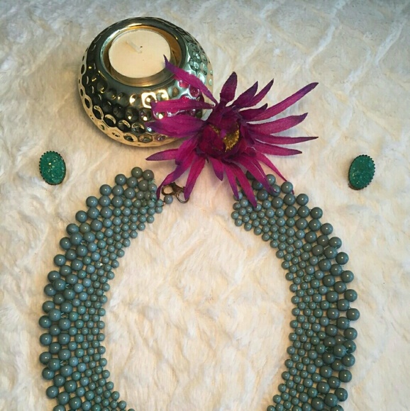 Vintage Jade clip on earings - Picture 2 of 4