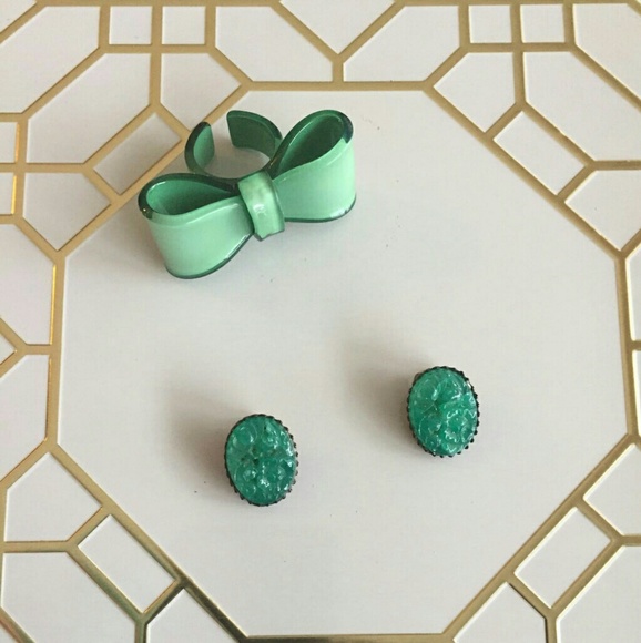 Vintage Jade clip on earings - Picture 4 of 4