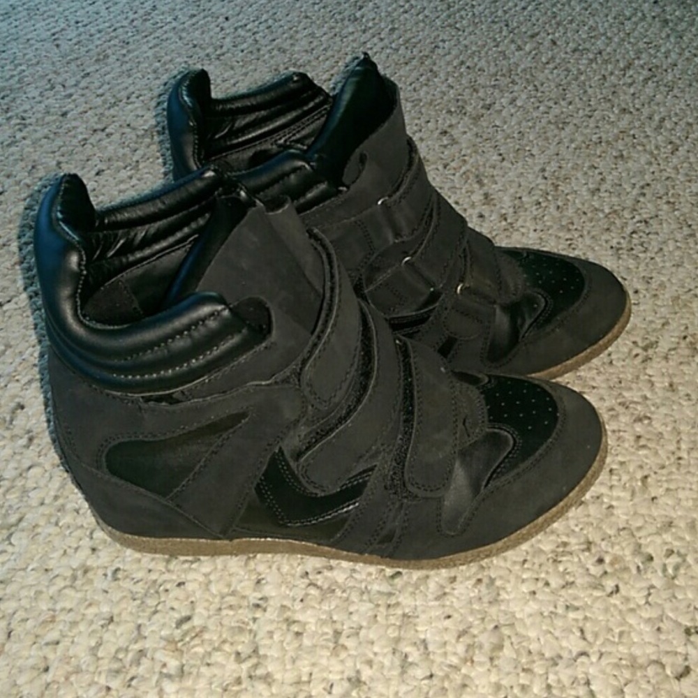 Candies black Velcro sneaker wedges size 9