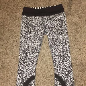 Like new lu lu lemon 3/4 work out pants