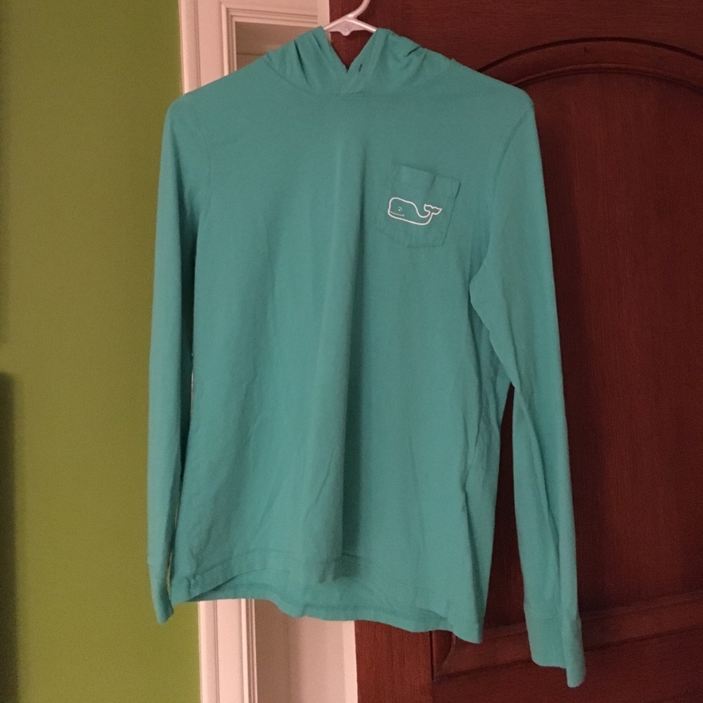 Make offers!! Vineyard vines tshirt