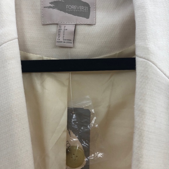 FOREVER 21  Oversized Notched Collar Coat - Picture 3 of 5