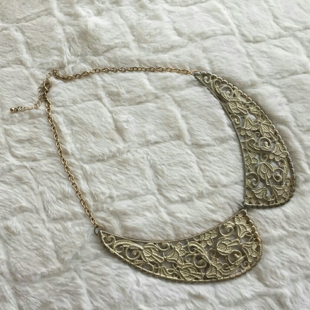 Gold & Cream collar necklace