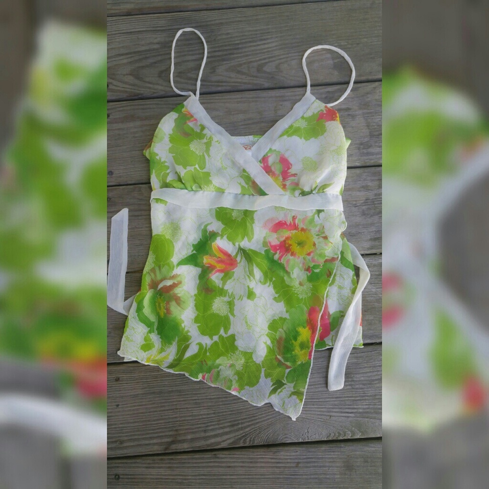 Cute chiffon cami with adj straps sz Sm