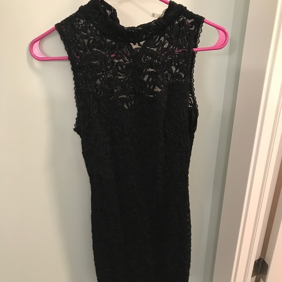 LBD Classic black sleeveless lace dress-2 - Picture 2 of 7