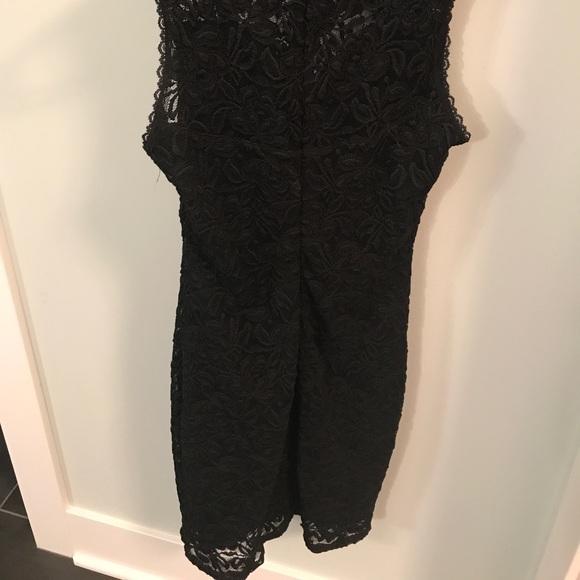 LBD Classic black sleeveless lace dress-2 - Picture 4 of 7