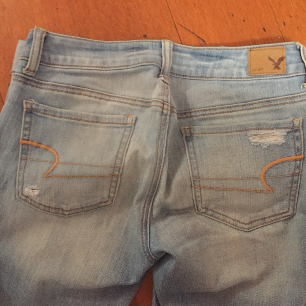 AMERICAN EAGLE RIPPED JEANS - Picture 3 of 5