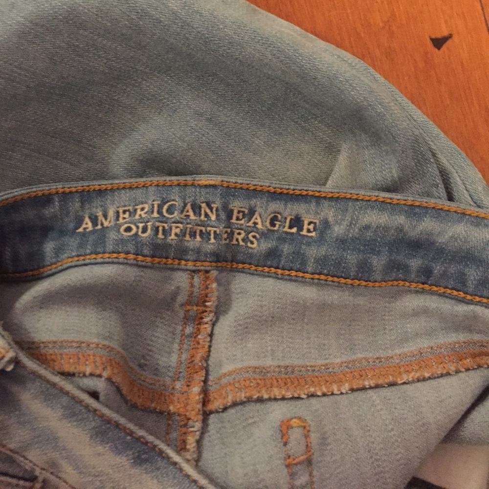 AMERICAN EAGLE RIPPED JEANS - Picture 4 of 5