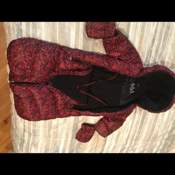 add down Baby Bunting one-piece 9m girls - Picture 3 of 4