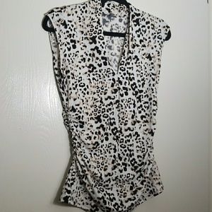 EUC Vince Camuto Blouse