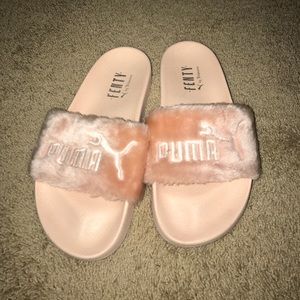 Baby pink fuzzy tenth puma slides