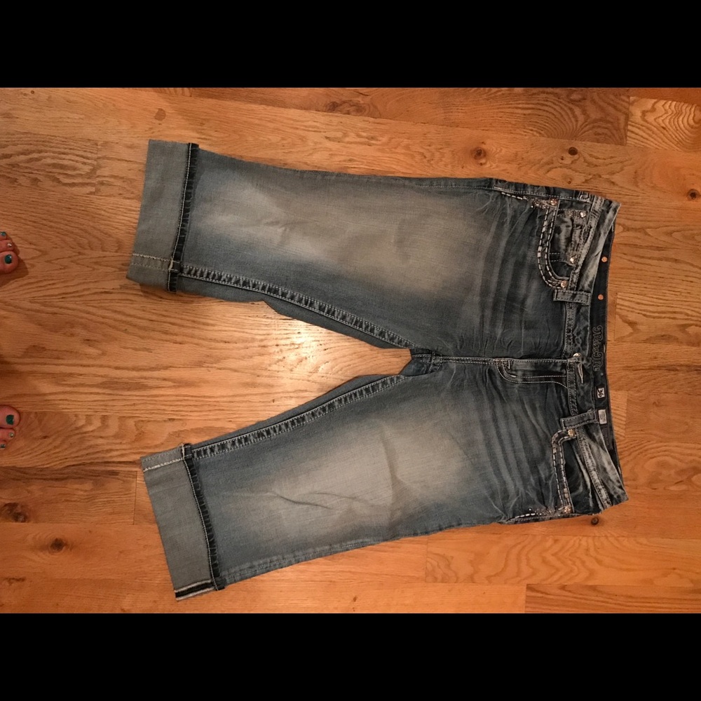 Miss Me cropped or capris 36