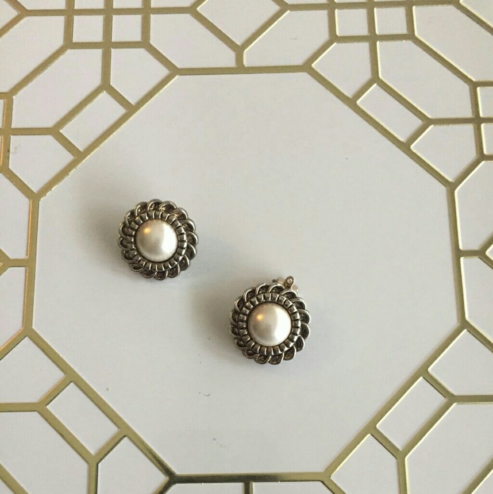 Vintage clip on earings