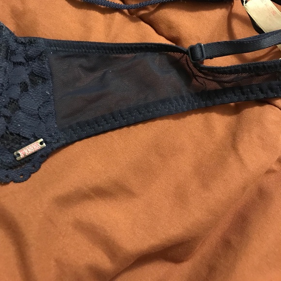 Pink Bra - Picture 4 of 4