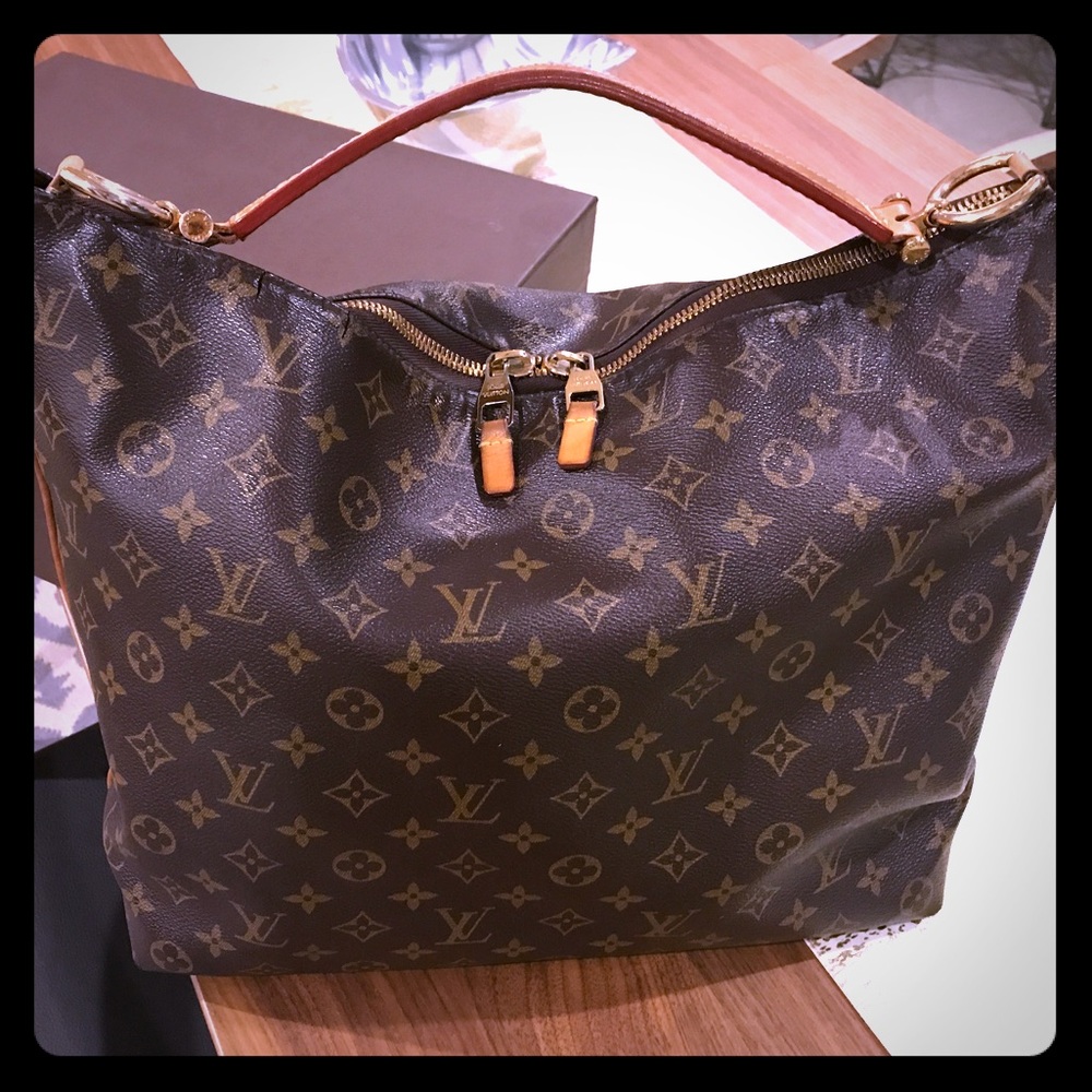 Louis Vuitton Monogram Sully PM M40586