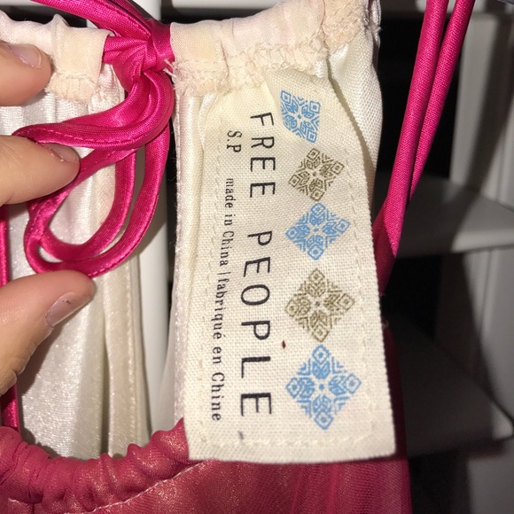 Dress - Picture 6 of 6