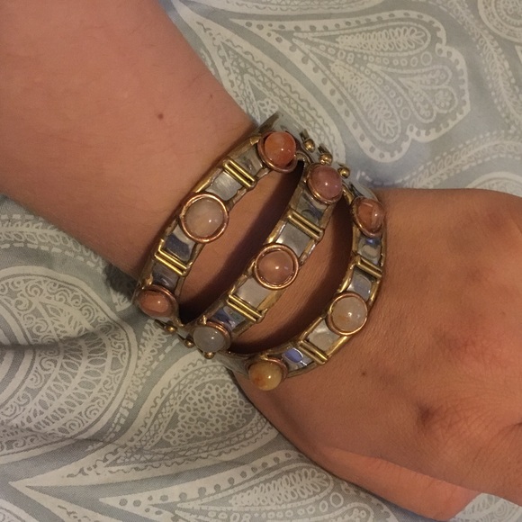 Agate and Tri-tone Anika cuff - Picture 2 of 2