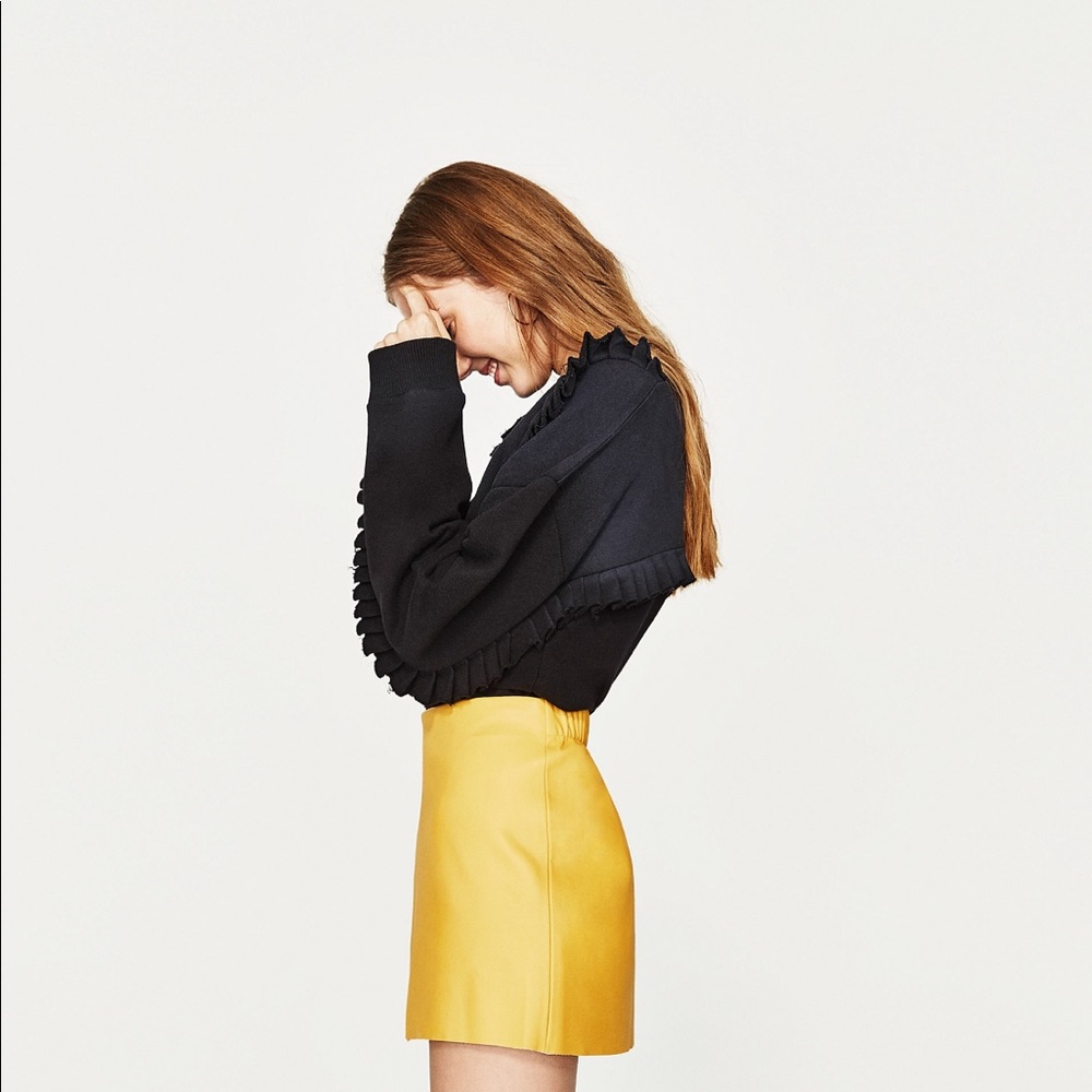 Zara Frilled black sweatshirt NWT - Picture 5 of 7