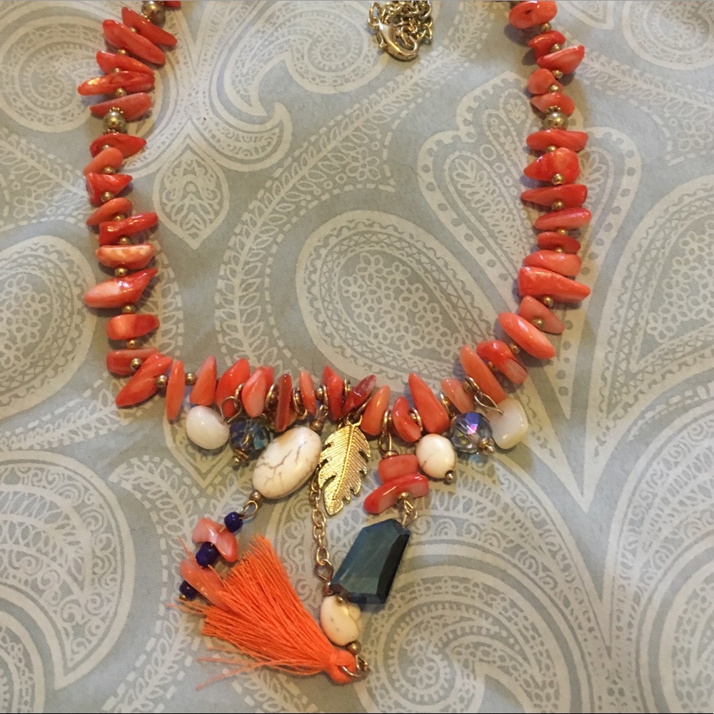 Howlite and coral beaded tassel pendant necklace
