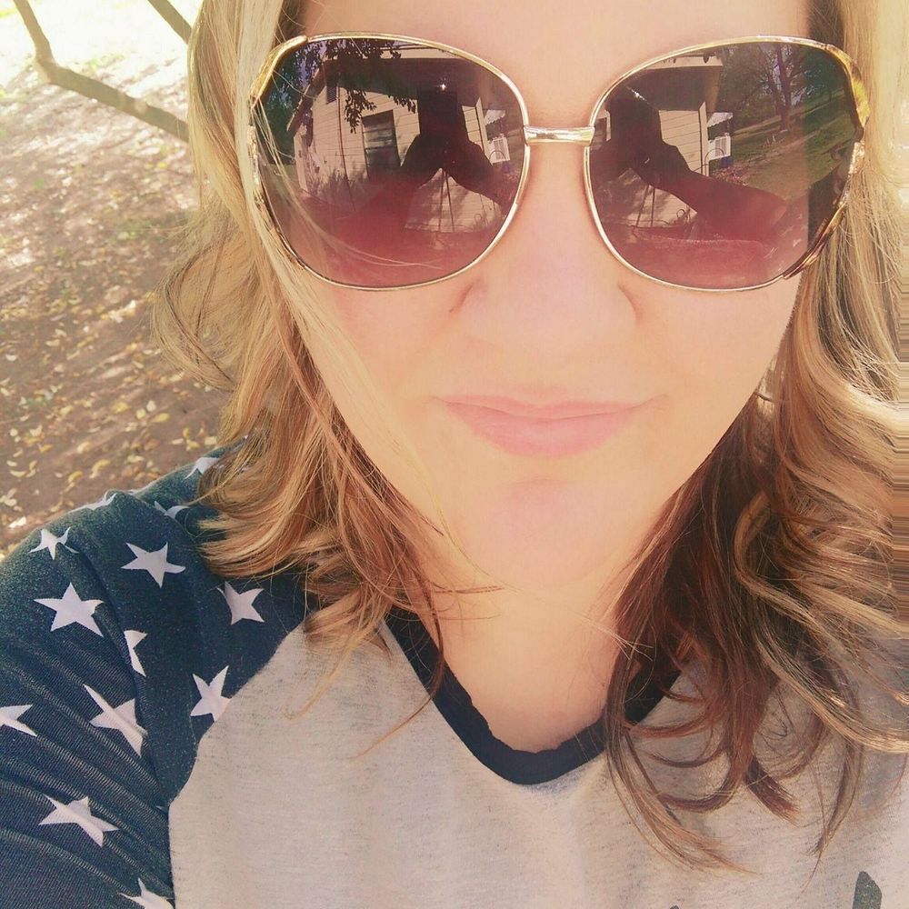 Meet your Posher, Kayla