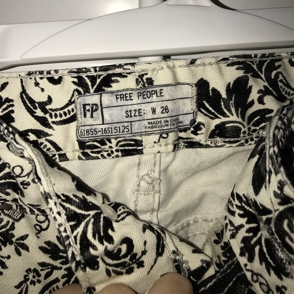 Pants - Picture 3 of 5