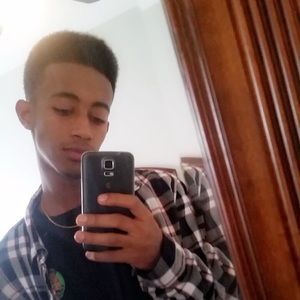 Meet your Posher, Henny