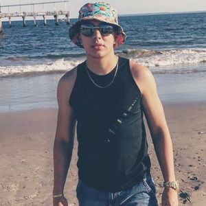 Meet your Posher, Evan