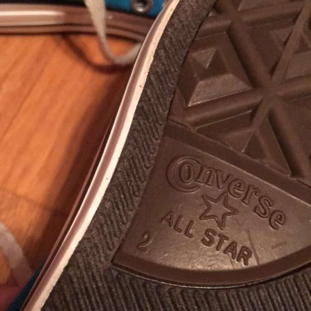 converse - Picture 2 of 2