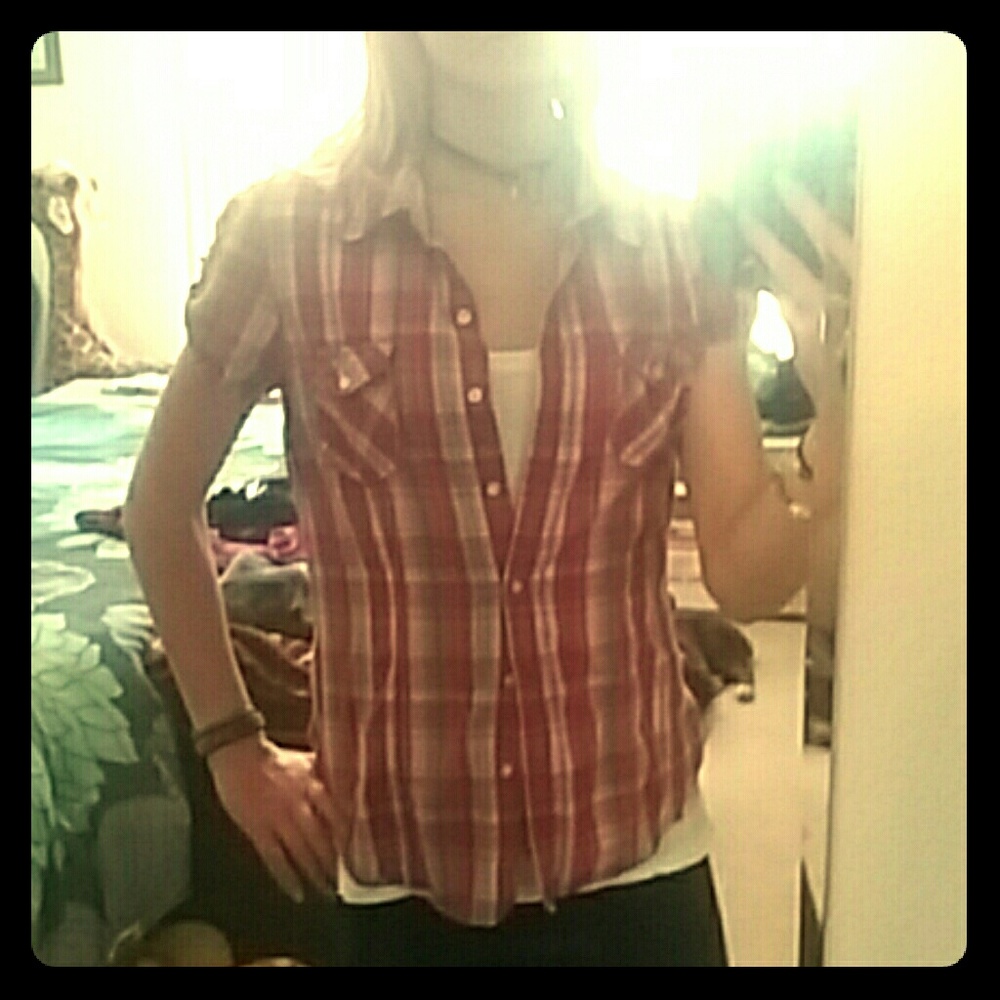 Cotton button down short sleeve shirt